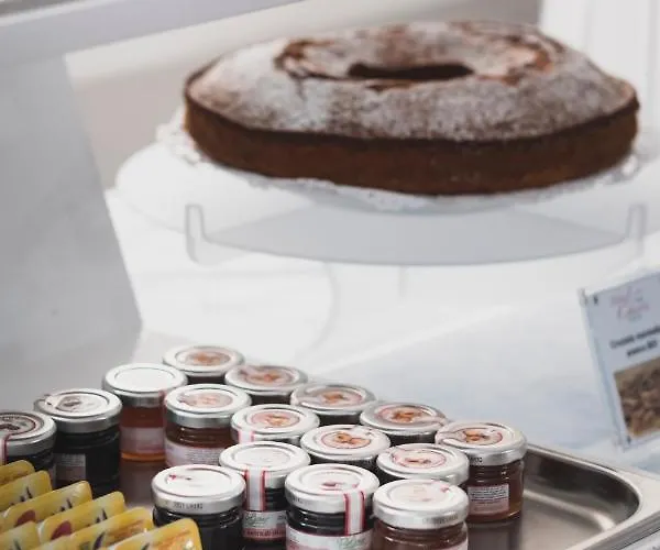 Отель Cheri Римини