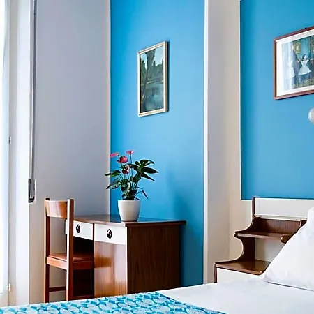 Hotel Cheri 2*