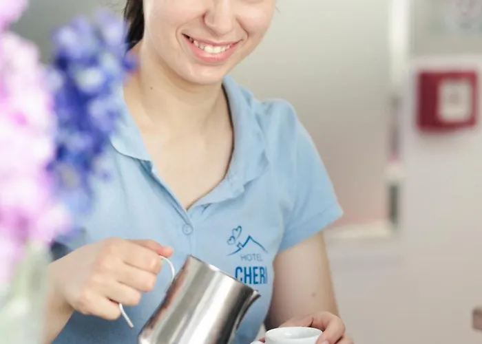 Cheri מלון רימיני