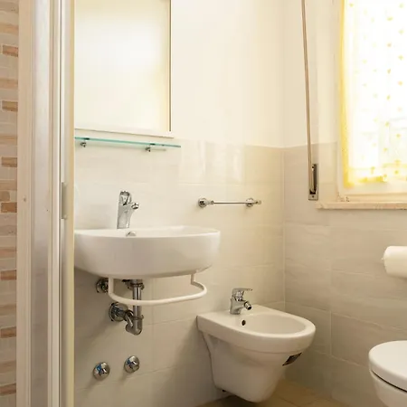 Cheri Ξενοδοχείο